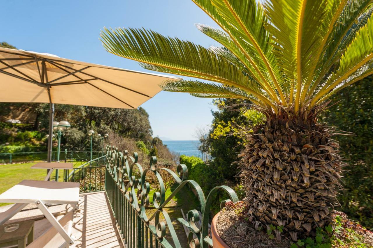 Holidays Naples Family - Pool In Front Of Capri Apartment Bagian luar foto