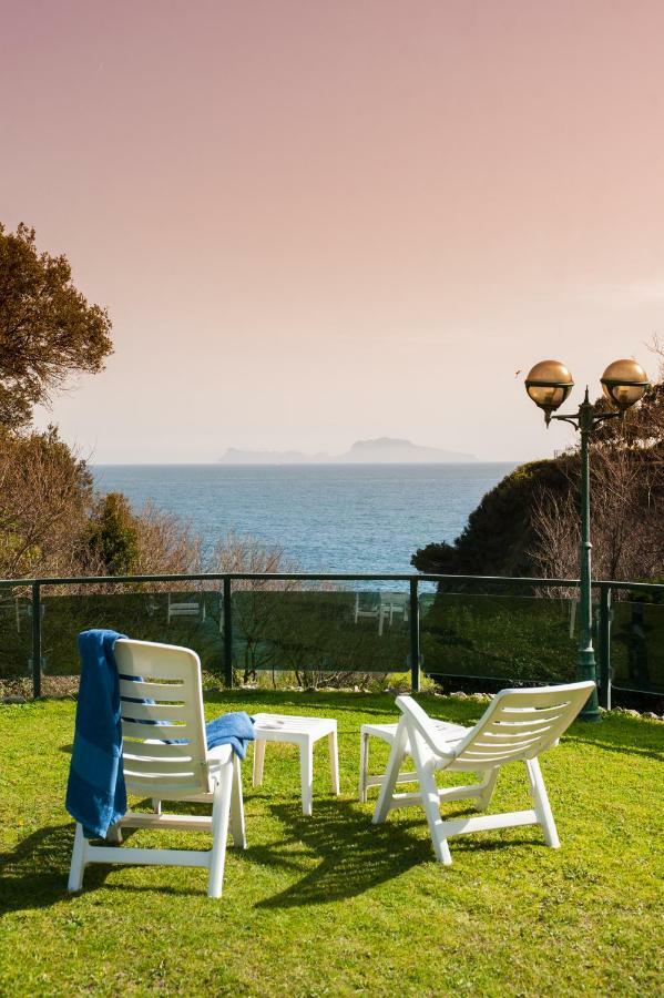 Holidays Naples Family - Pool In Front Of Capri Apartment Bagian luar foto